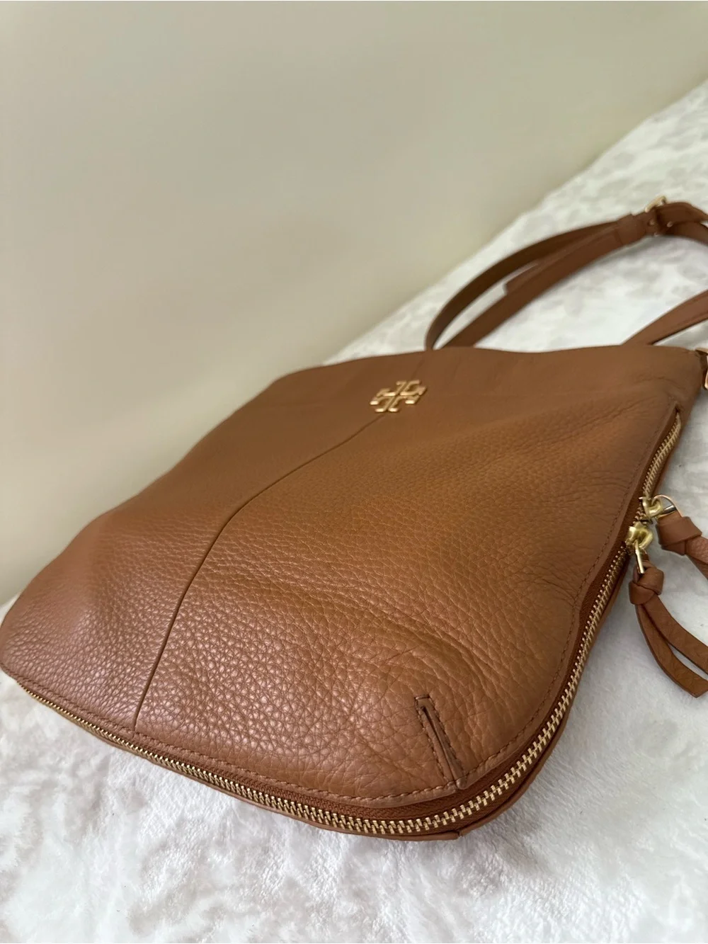 Tory Burch Women's Ivy Pebbled Leather Convertible Shoulder Bag Crossbody